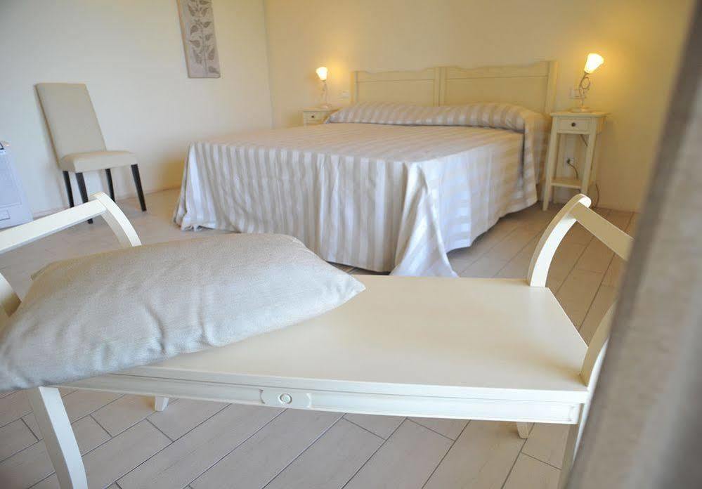 Agriturismo Colle Dei Pivi Ponti sul Mincio Extérieur photo